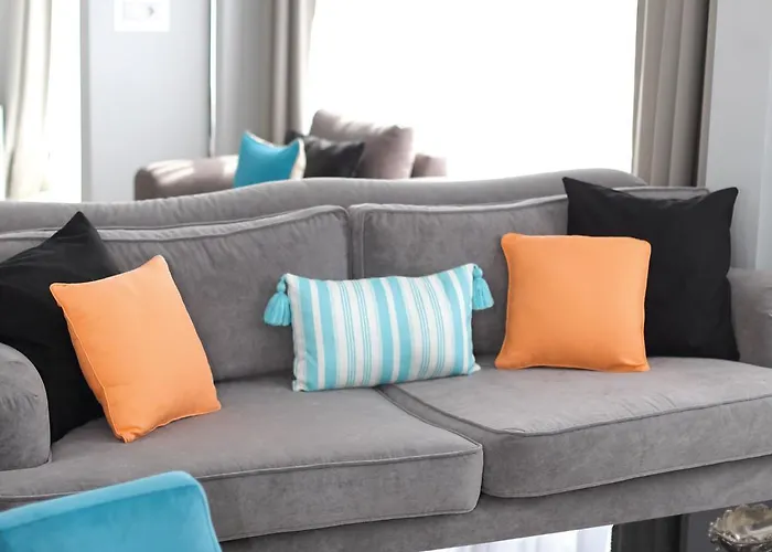 Large One-Bedroom Apartment